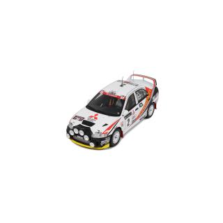 MITSUBISHI CARISMA GT GR.A R. BURNS RAC RALLY 1997 OttO mobile 1:18 Resinemodell (Türen, Motorhaube... nicht zu öffnen!)